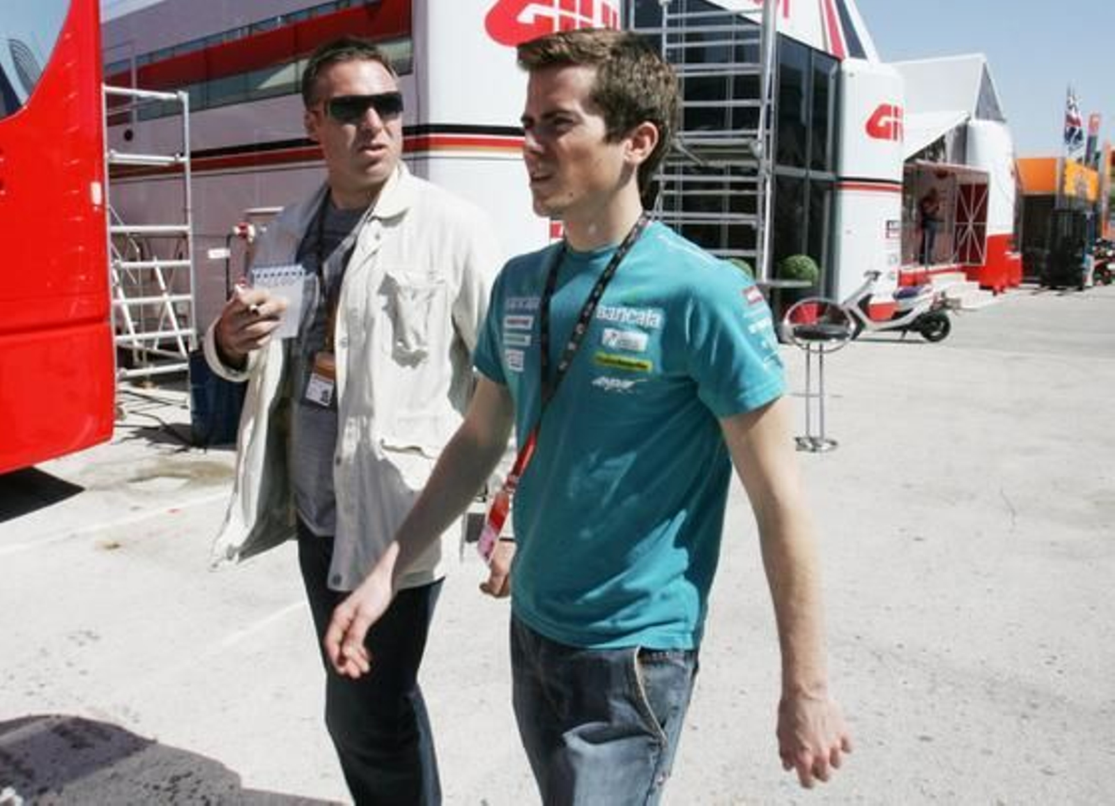 El viernes 1 de abril comienza la primera sesión de los entrenamientos clasificatorios y libres de las categorías de 125cc y 250cc, y los libres de Moto GP

Foto: Pascual