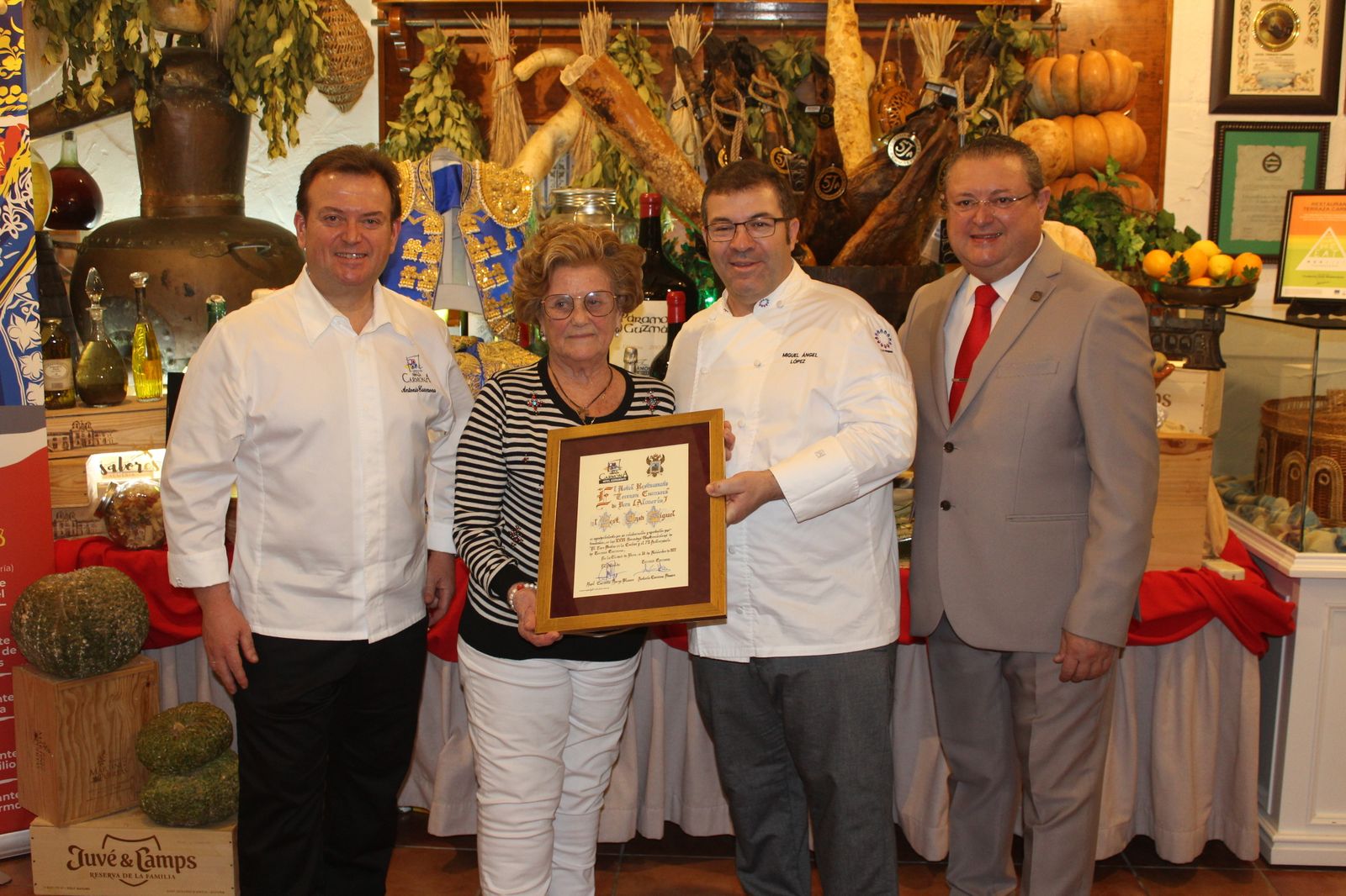 La primera faena de las jornadas del toro bravo en Terraza Carmona, en imágenes