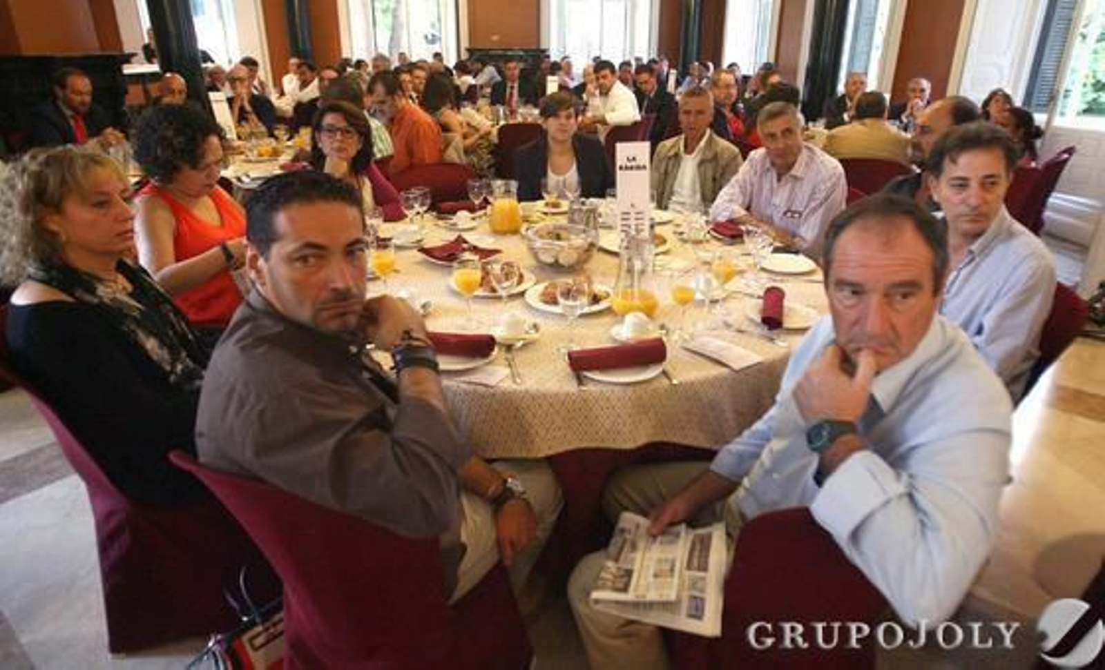 Manuel Rubiales, Victoria Caro, Manuela Barral, María Luisa Texeira, Noelia Mairena, Manuel Mateo, José Lagares, José Manuel Camacho, Juan Vicente Contreras y Juan Manuel Real.

Foto: Alberto Domínguez / Josué Correa