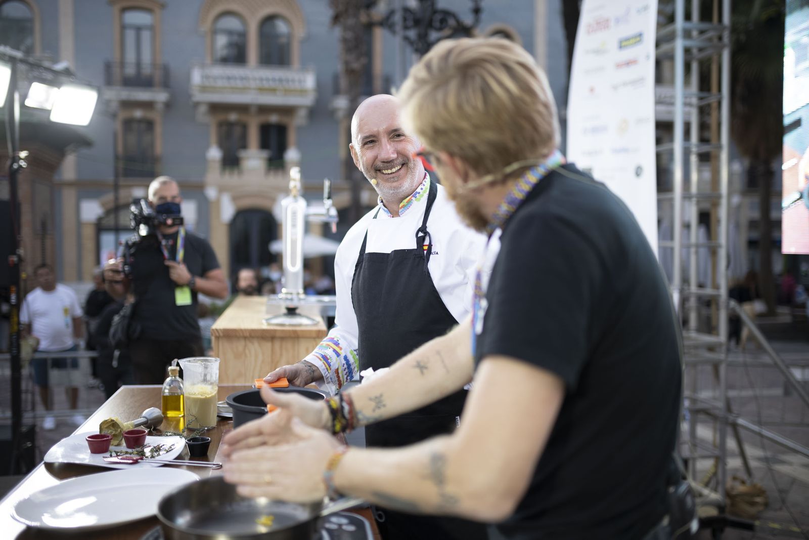 Los mejores chefs cocinan en la calle: Restaurante Montecruz