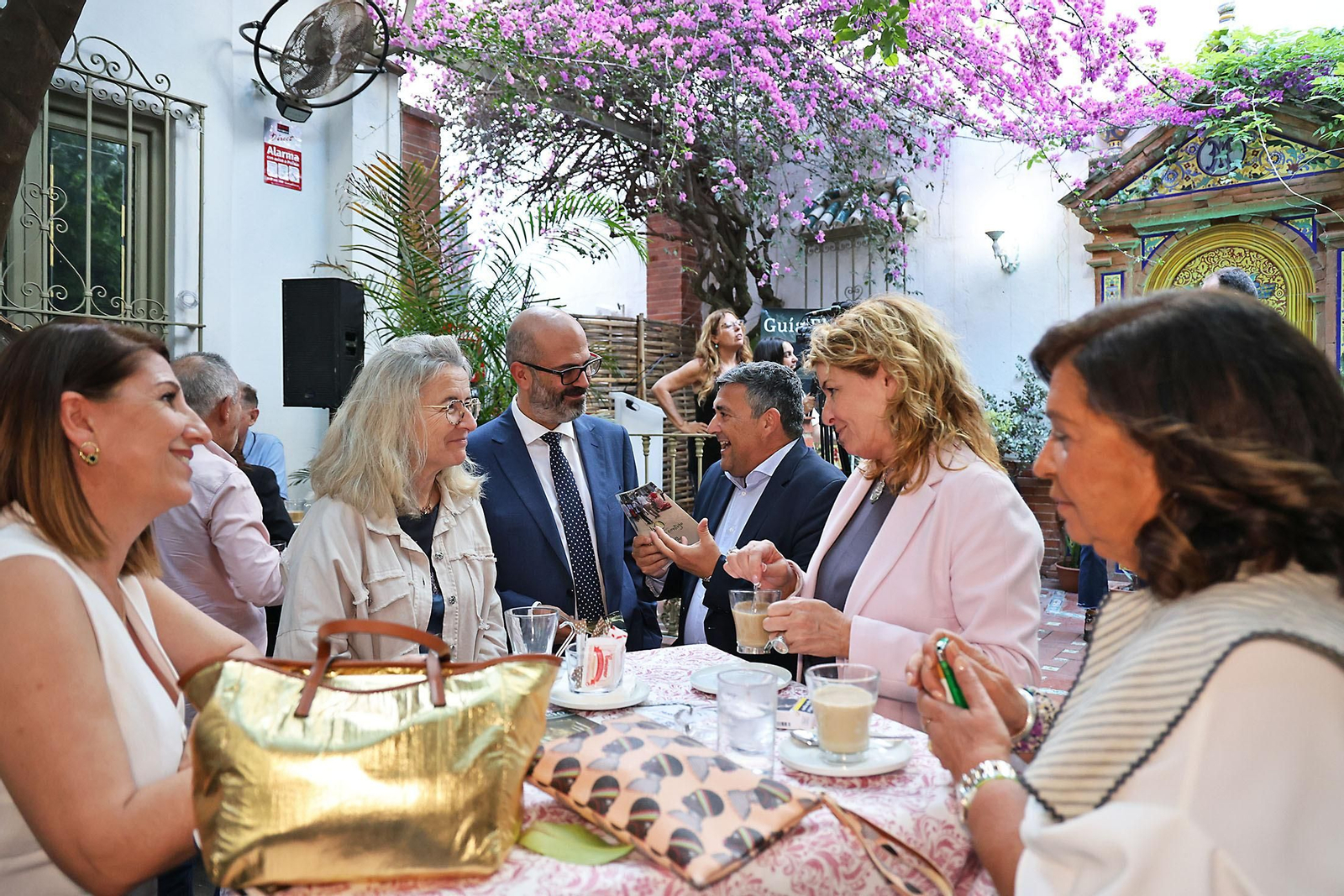 Imágenes de la presentación de la Guía del Rocío 2024 de Huelva Información