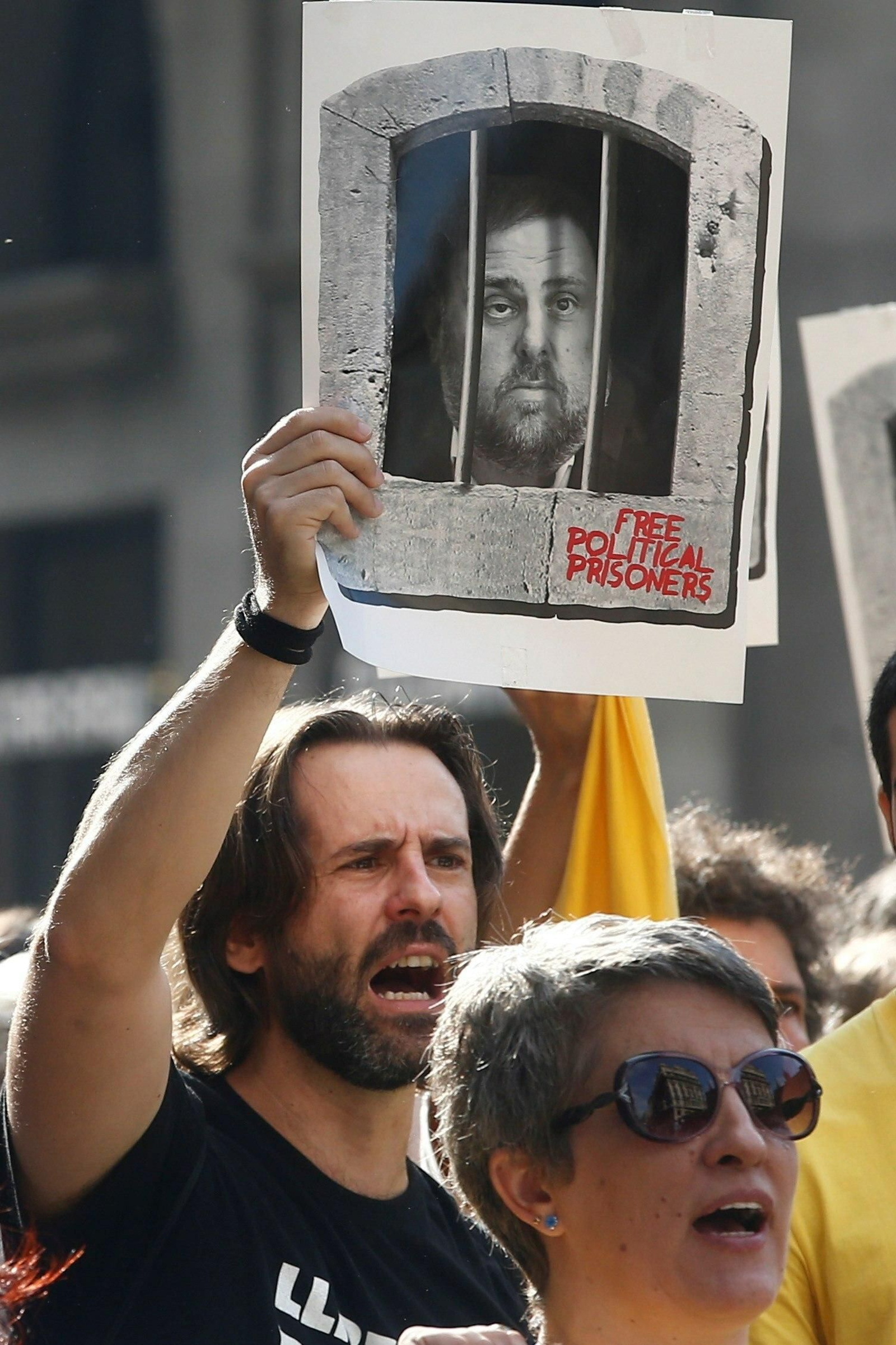 Los independentistas salen a las calles de Barcelona para protestar por la sentencia del 'procés'