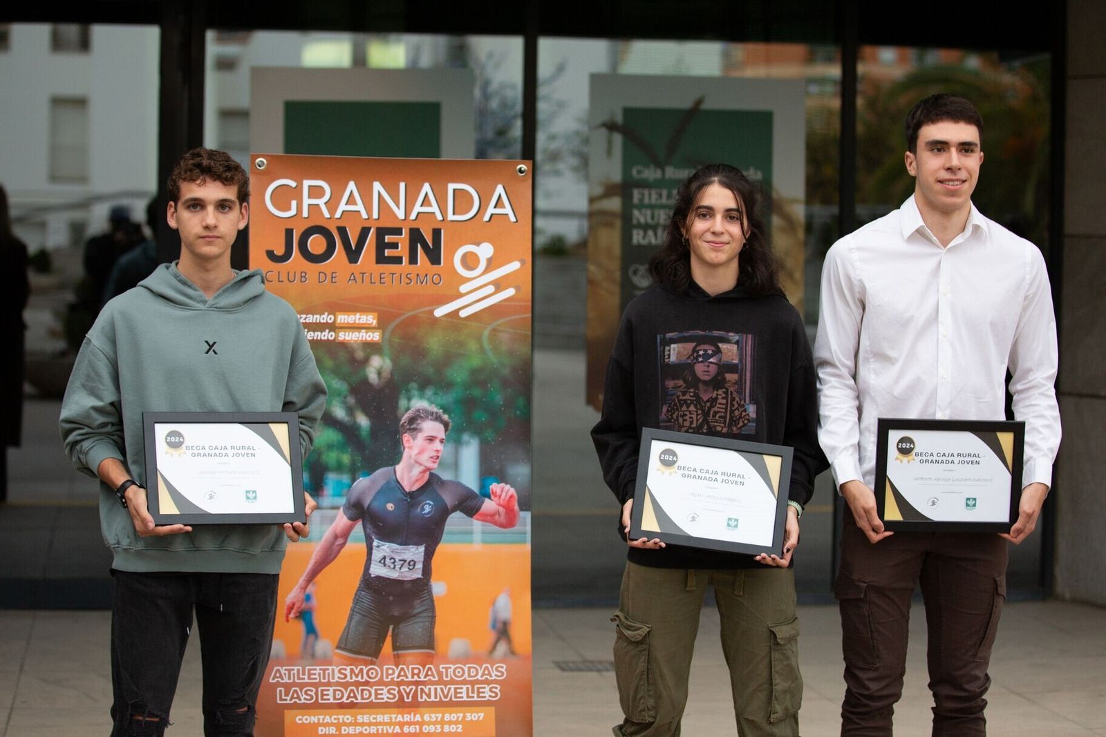 La entrega de las becas del Granada Joven en imágenes