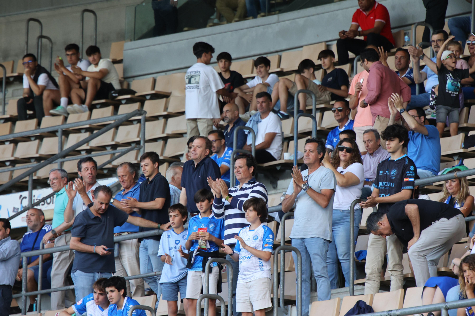 Búscate en el partido entre el Xerez DFC y Ceuta B en Chapín