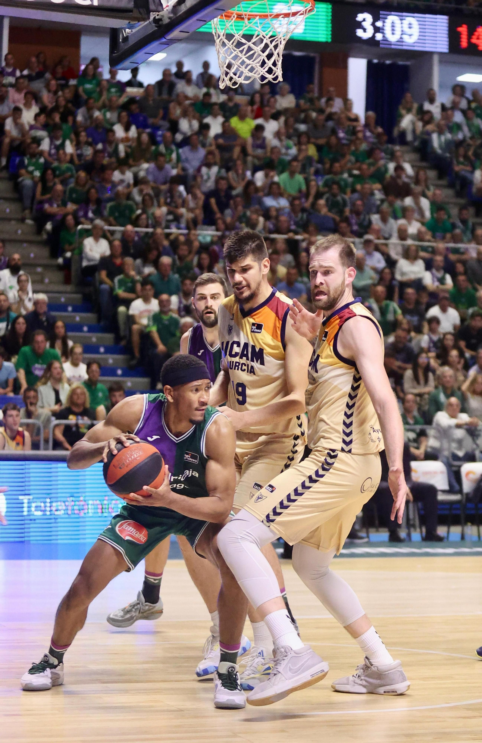 El Unicaja -UCAM Murcia, en fotos