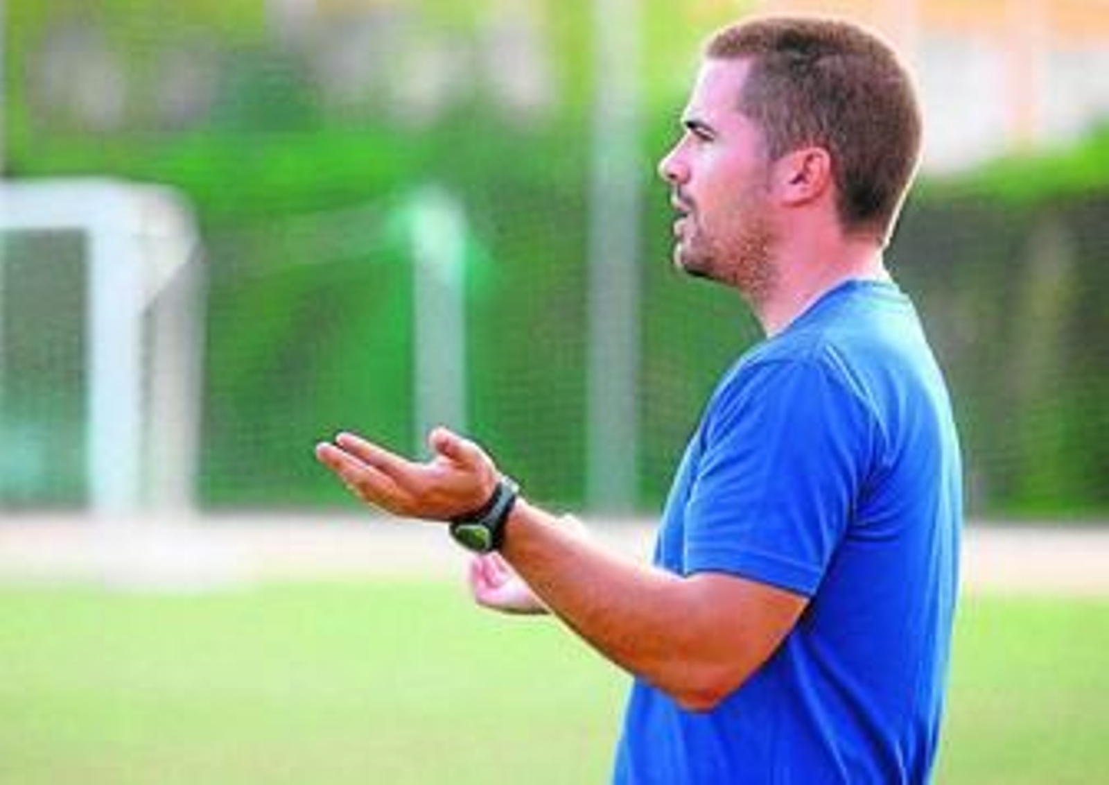 Jesús Ropero no podrá estar en el banquillo del Moguer frente al Campillo.