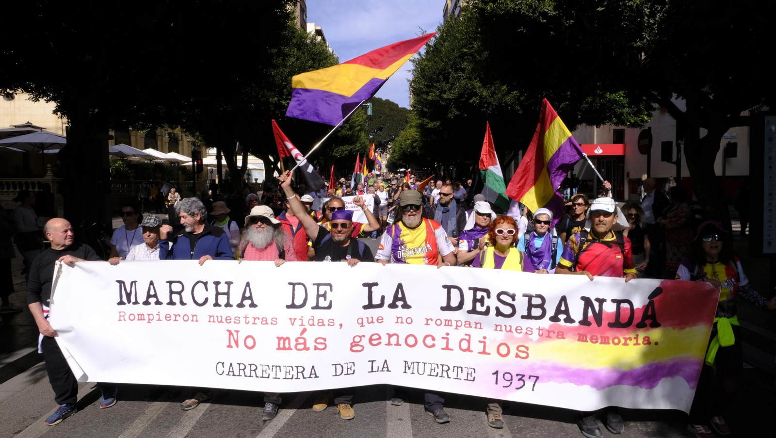 La Marcha de la Desbandá, en imágenes