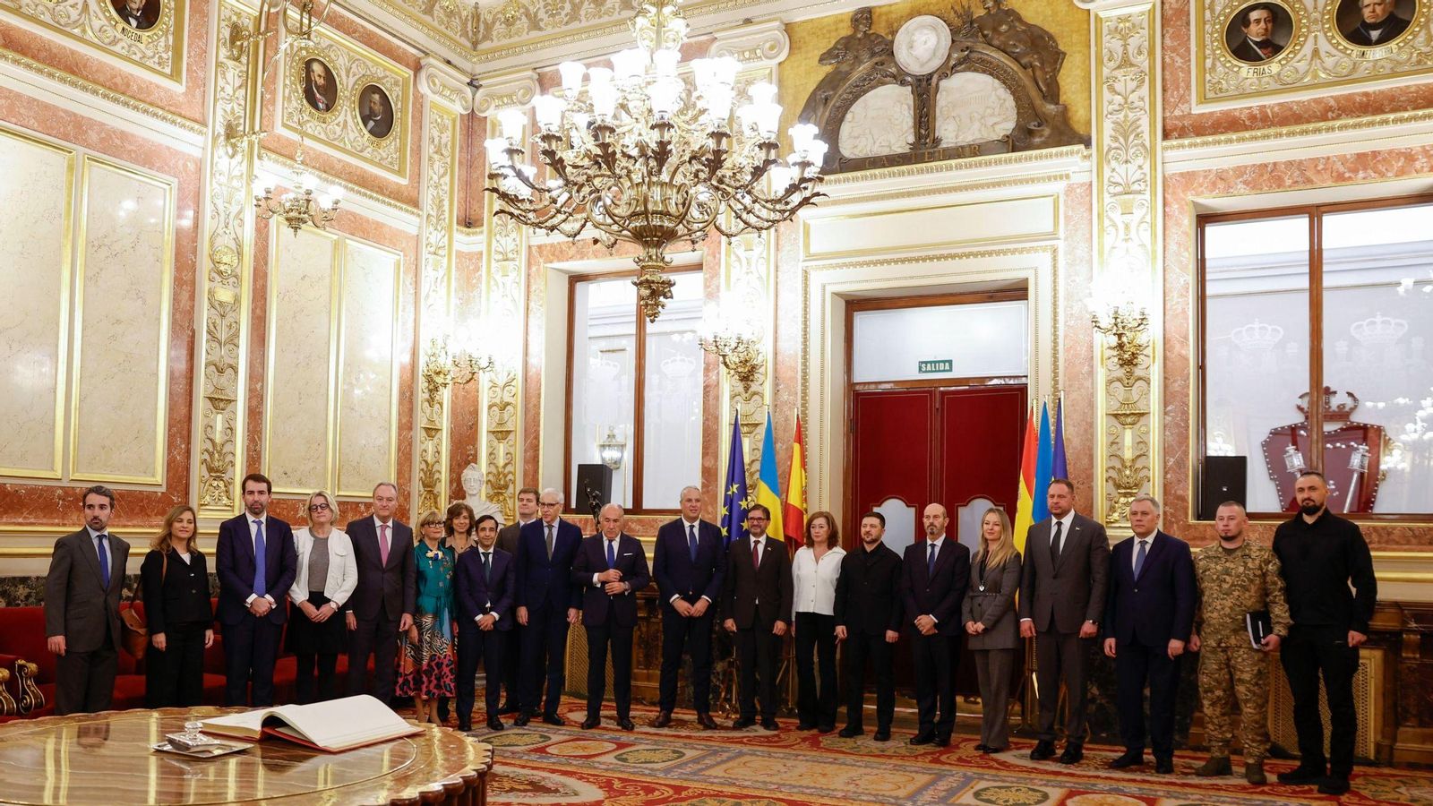 Los presidentes de las dos cámaras del Parlamento se reúnen con el presidente de Ucrania