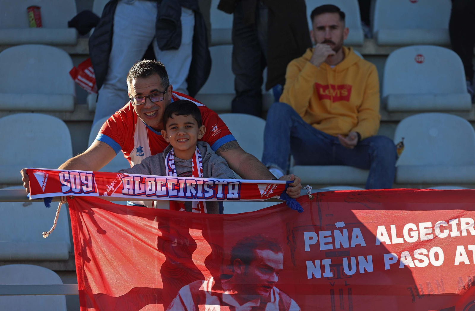 Búscate en el Nuevo Mirador durante el Algeciras - Real Madrid Castilla de Primera Federación