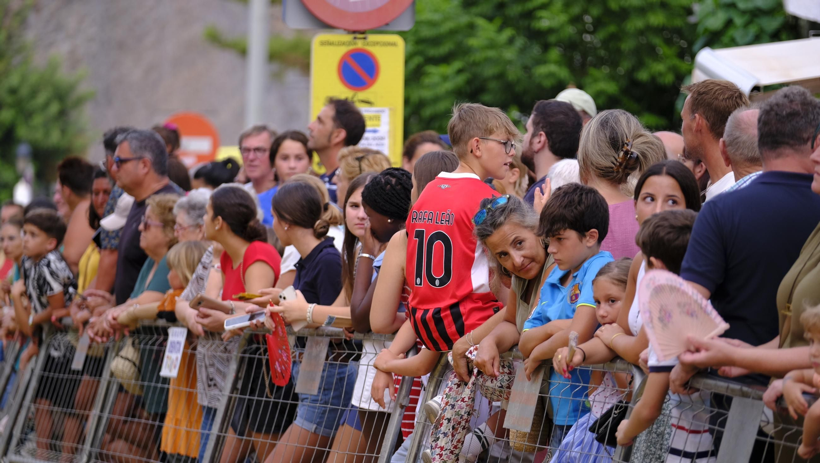 La popular carrera de cintas a caballo de las Fiestas de Mojácar, en imágenes