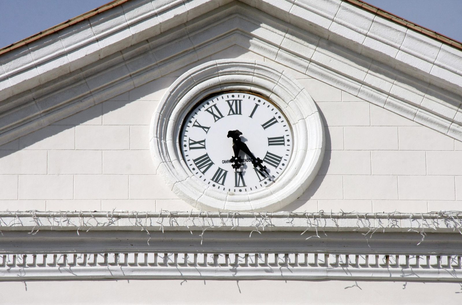 Una imagen del reloj del Ayuntamiento, que marcha las horas hasta las campanadas del nuevo año 2019.