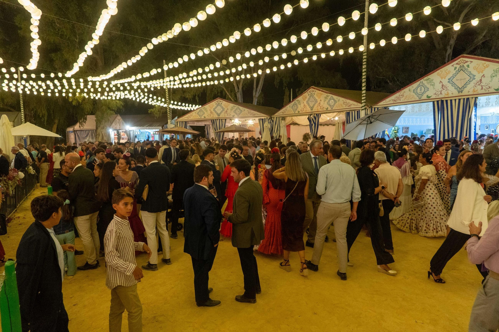 Ambiente de la noche del 10 de Octubre en la Feria Del Caballo 2025