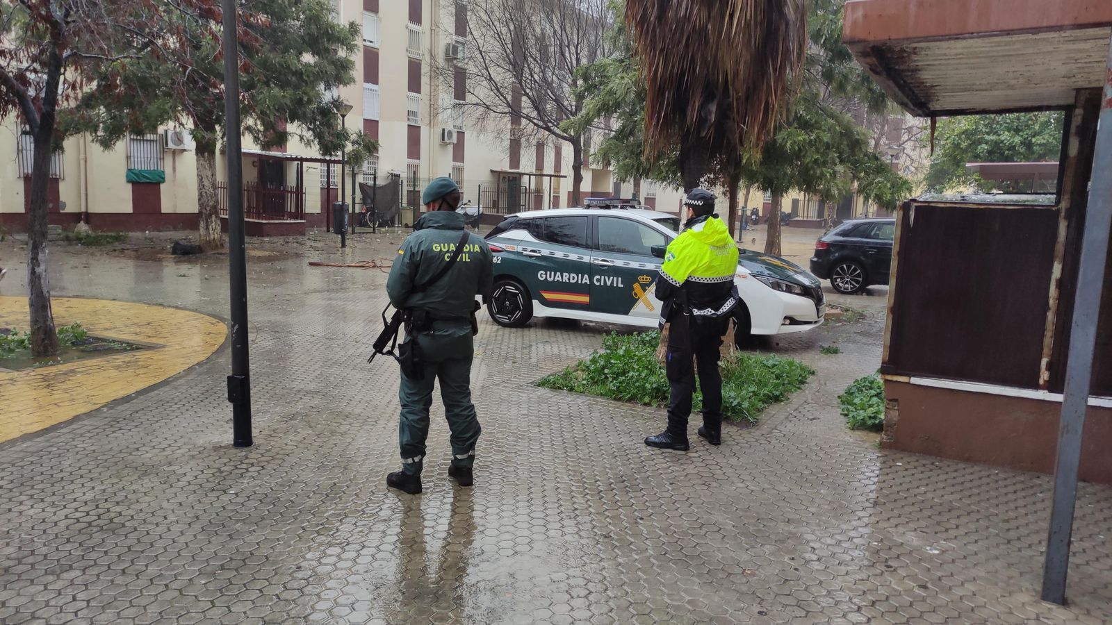 Uno de los registros de la operación contra la banda que robó en casa de María del Monte, este viernes.