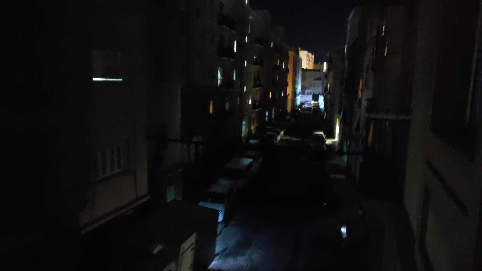 Apagón en la noche de este martes en el centro de Cádiz.