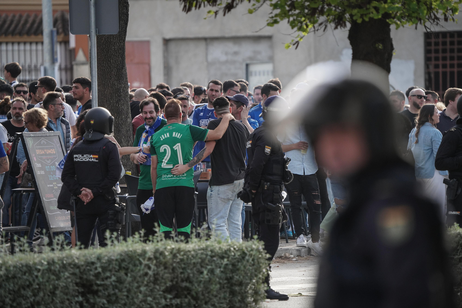Imágenes del gran despliegue policial en Jerez durante el derbi