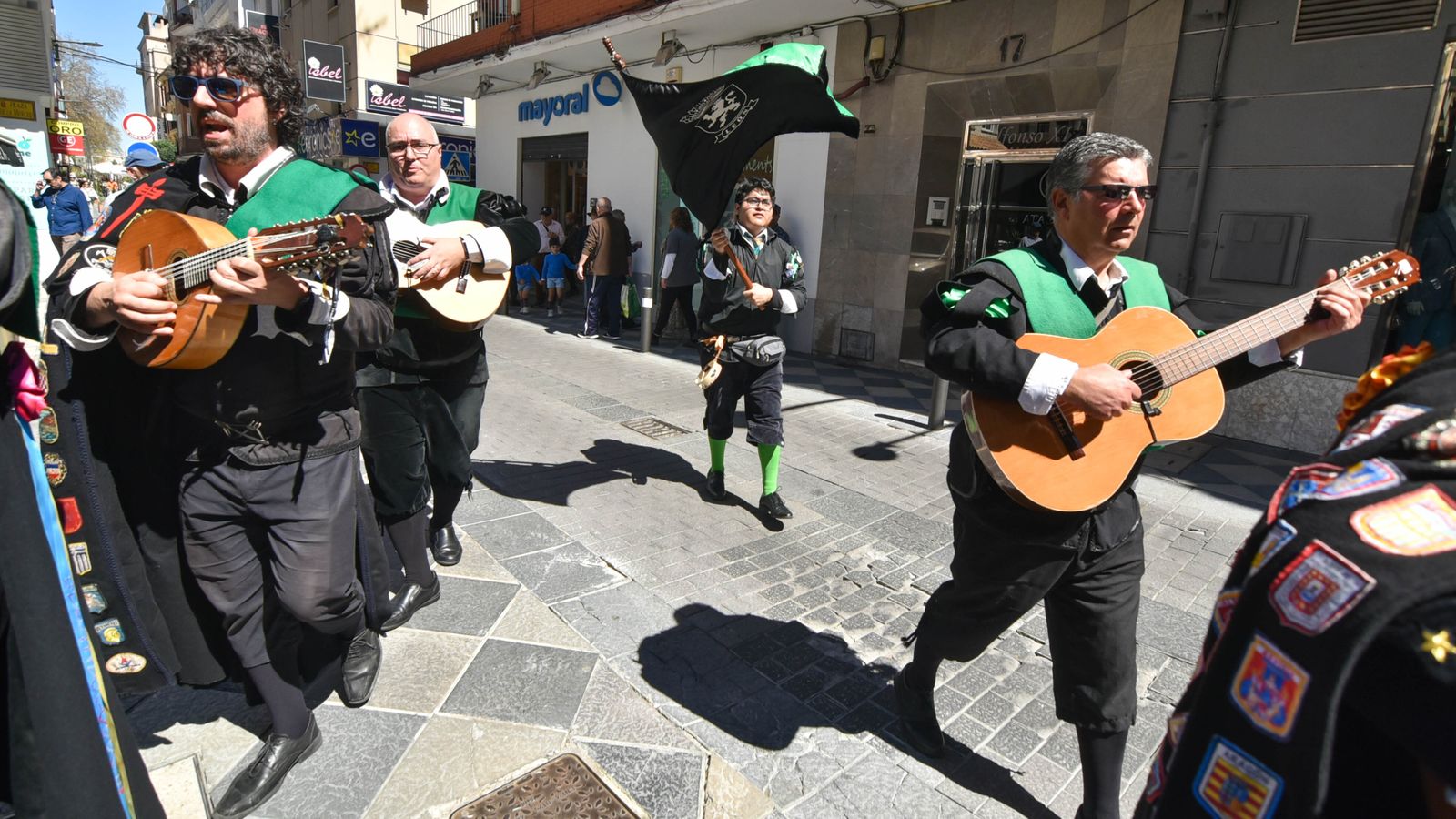 Fotos del pasacalles del X Certamen Internacional de Tunas Ciudad de Algeciras