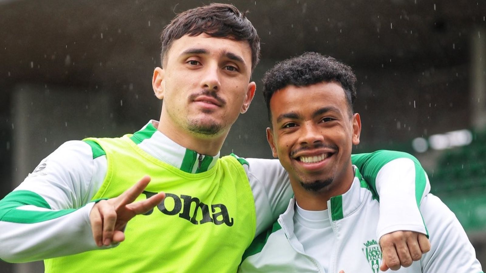 Ignasi Vilarrasa, junto a Dalisson, en un entrenamiento del Córdoba CF en El Arcángel.