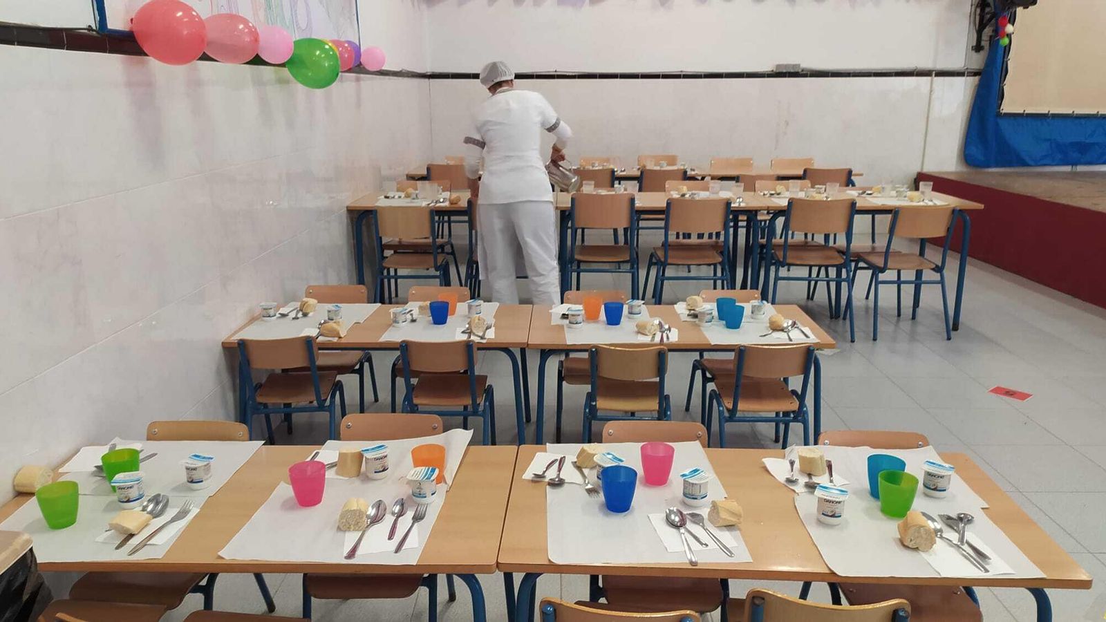 Comedor para los alumnos del San Ignacio habilitado en el CEIP Quintanilla, que se ha estrenado este jueves. Comedor para los alumnos del San Ignacio habilitado en el CEIP Quintanilla, que se ha estrenado este jueves.