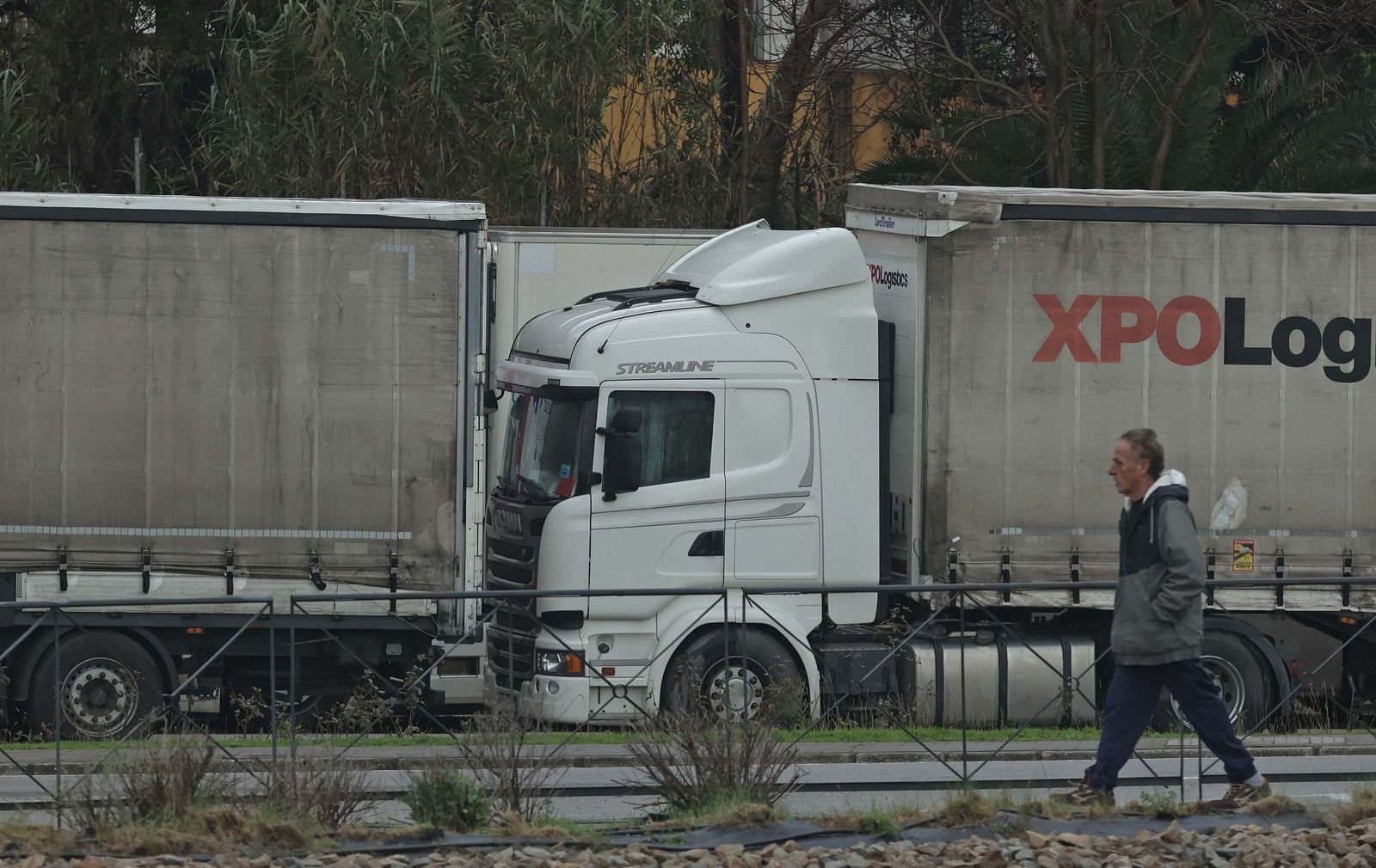 Fotos de los camiones retenidos en Algeciras