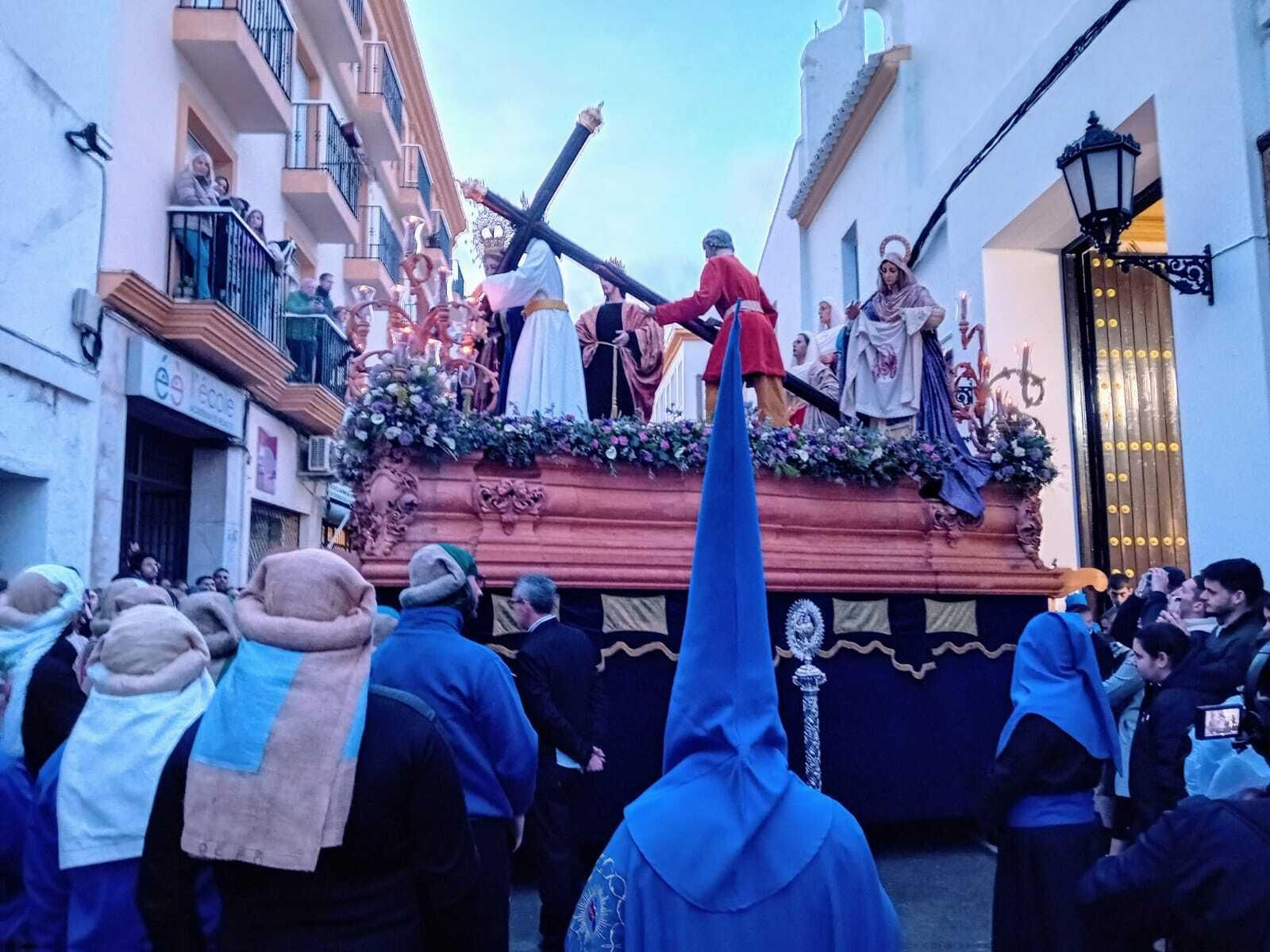 Las imágenes del Martes Santo en Chiclana 2024: El Amor y Afligidos