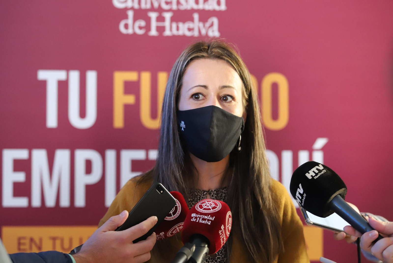 Imágenes del acto en la Universidad de Huelva del 33º aniversario del 3-M