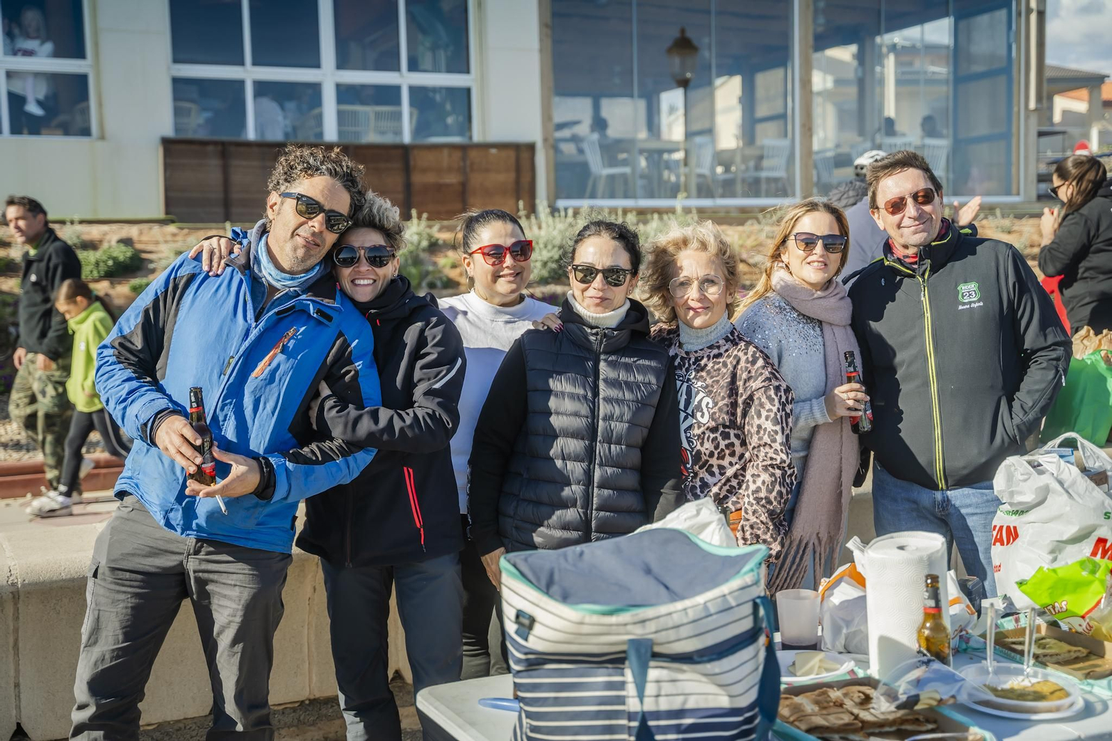 Miles de personas despiden el año 2024 en Las Moragas de Roquetas, en imágenes