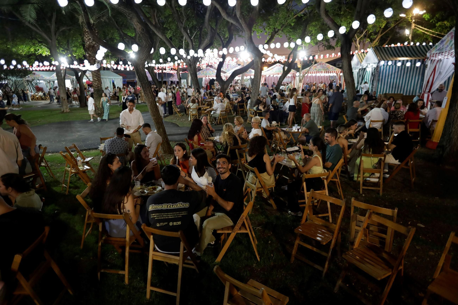 Las imágenes de la primera noche de la Feria del Carmen y de la Sal en San Fernando Las imágenes de la primera noche de la Feria del Carmen y de la Sal en San Fernando