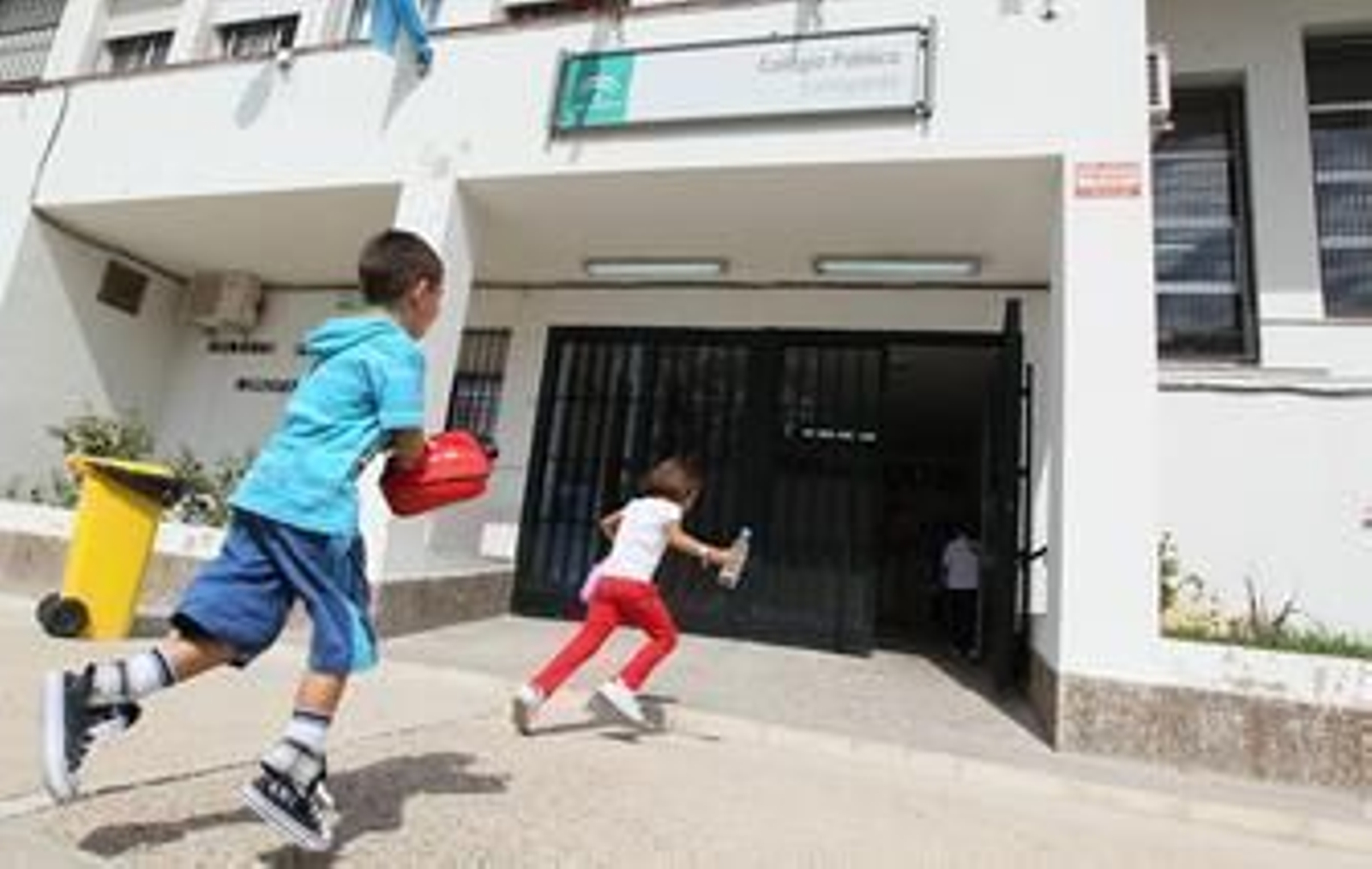 El CEIP de Lomopardo, en una imagen de archivo El CEIP de Lomopardo, en una imagen de archivo