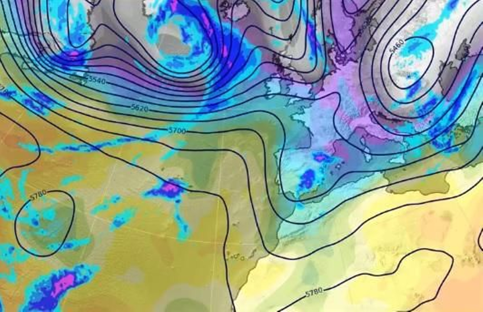 Mapa de la Aemet que señala dónde puede llover con más intensidad este lunes.