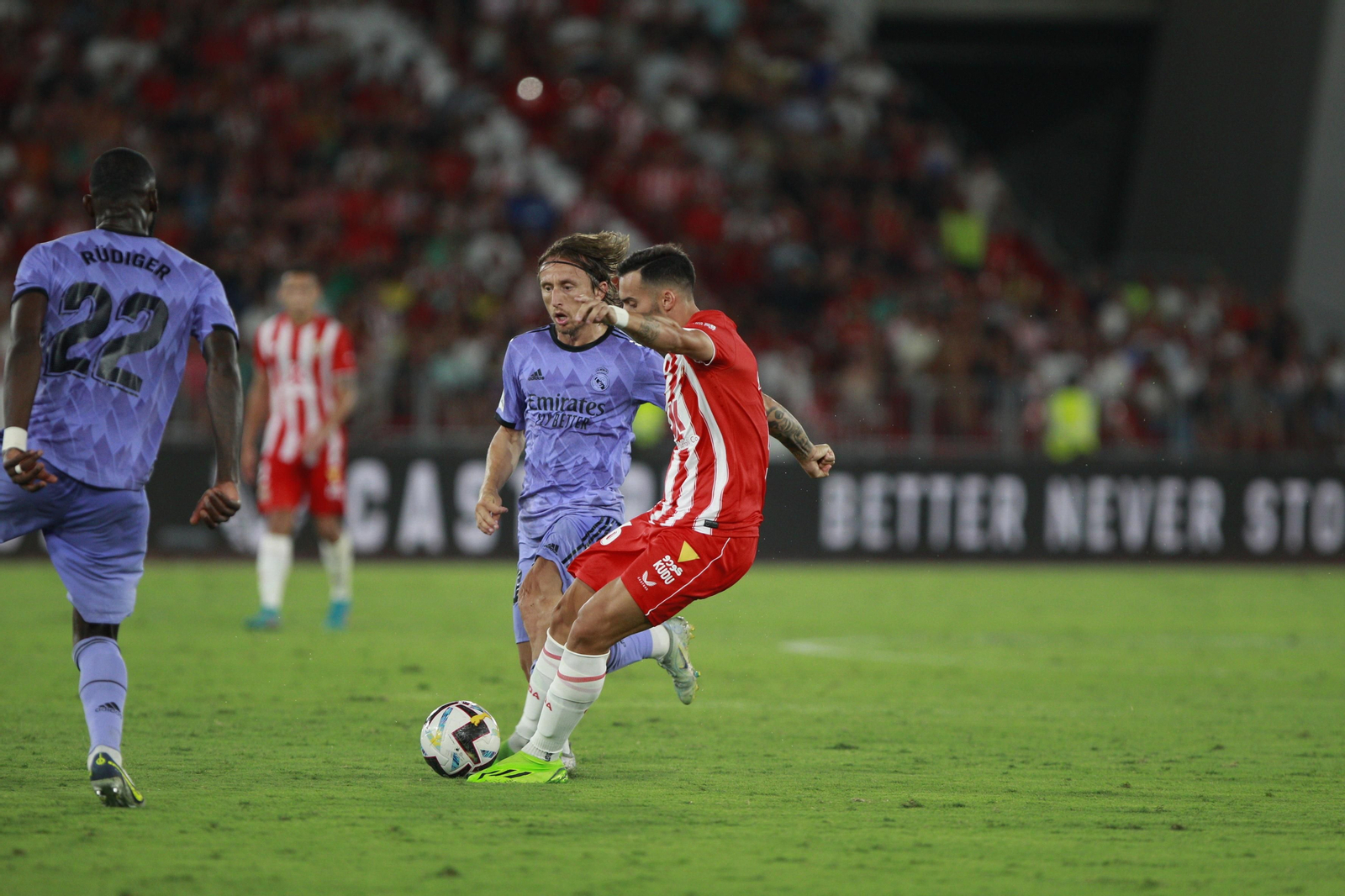 Imágenes del partido U.D. Almería-Real Madrid C.F. de la Liga Santander