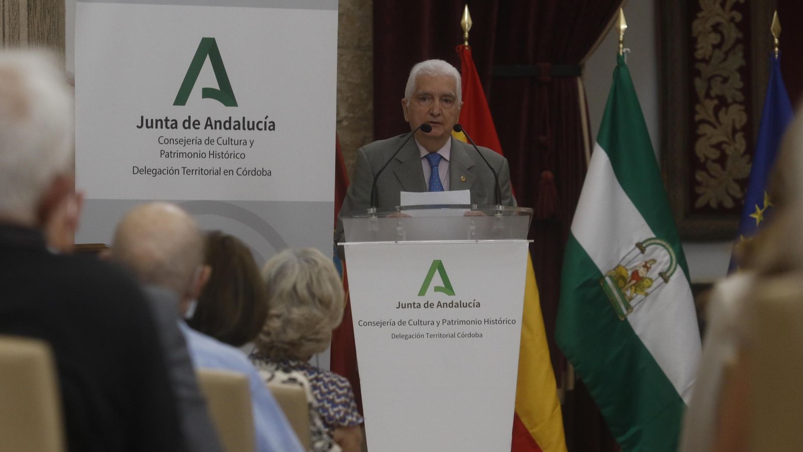 Luis Ortiz, sobrino de Pablo García Baena, interviene en el acto