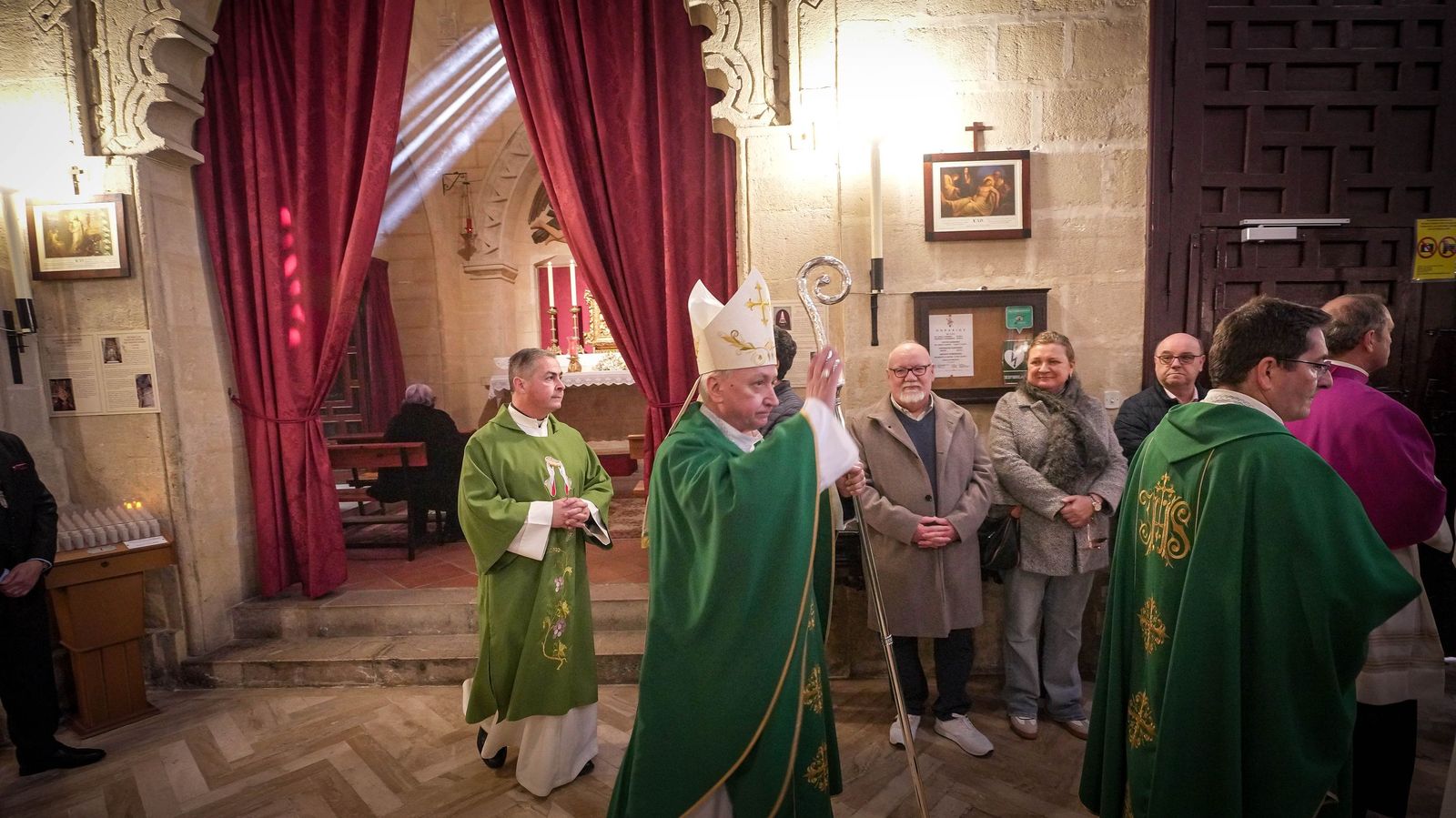 Imágenes de la bendición del nuevo Resucitado