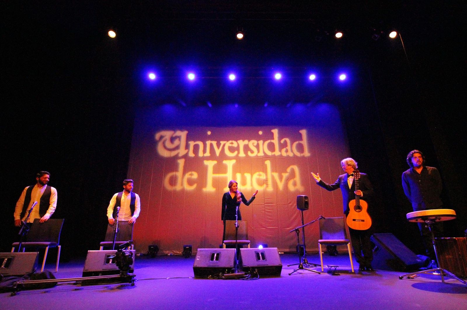 La actuación de Rocío Márquez en el nuevo Auditorio de la Universidad de Huelva, en imágenes