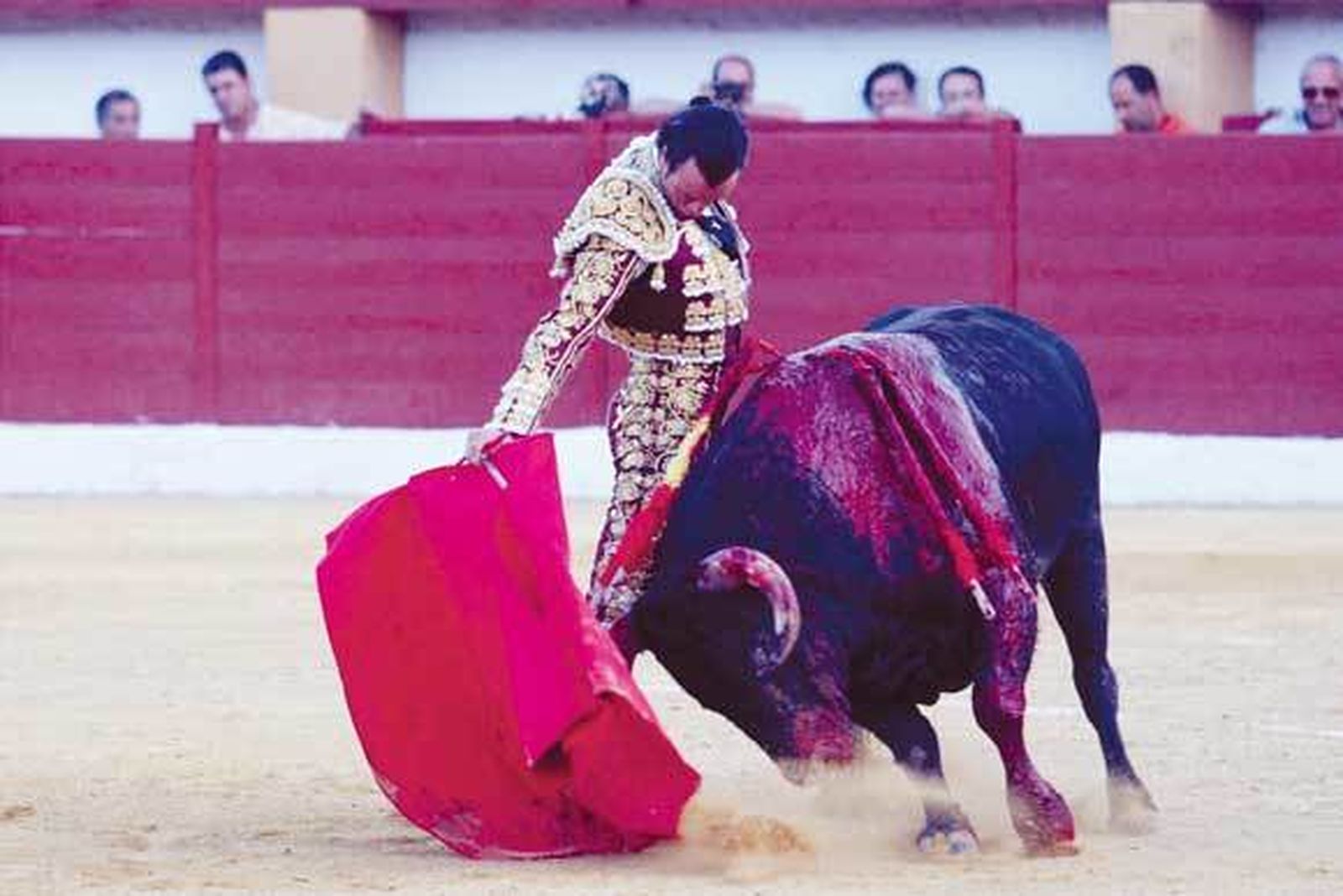 Finito se inspira y crea una faena de pureza en La Línea