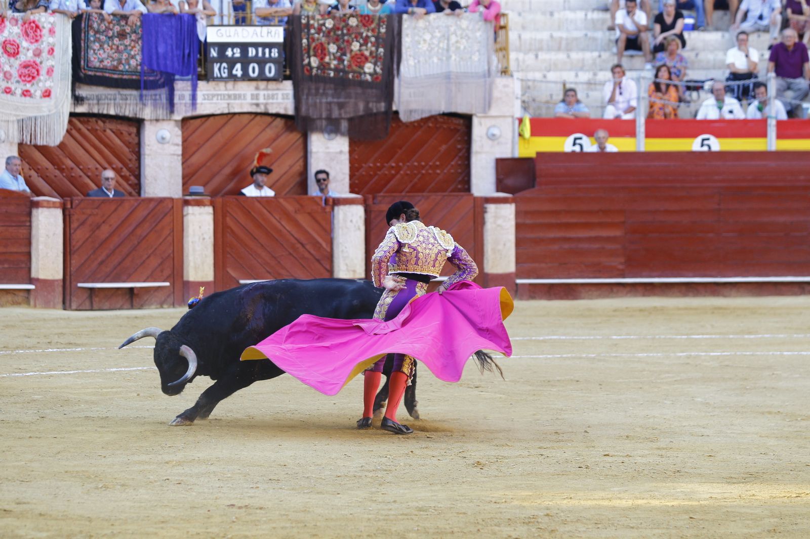 Fotogalería de la novillada de la Feria Taurina de Almería 2022