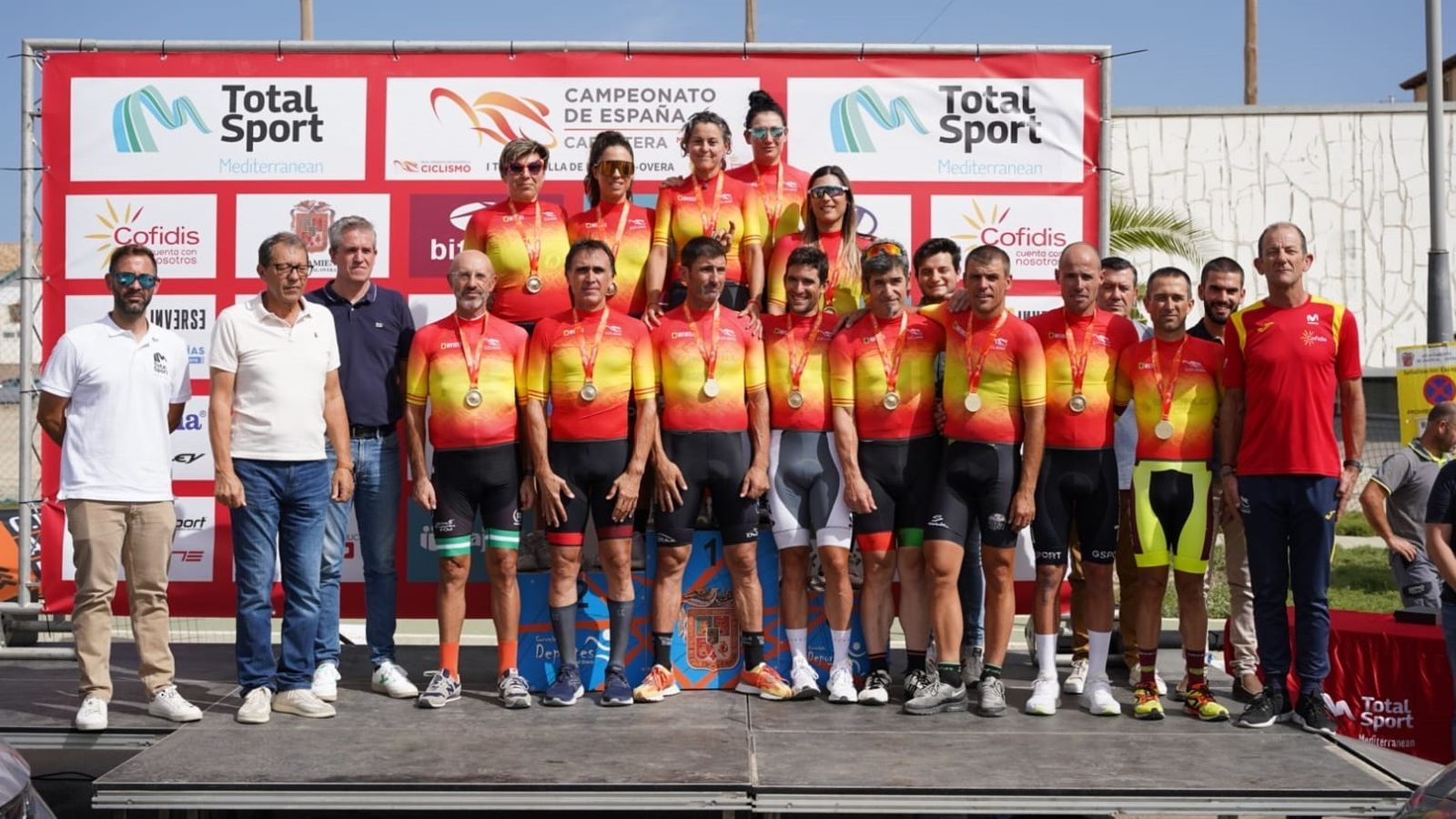 Foto con todos los campeones