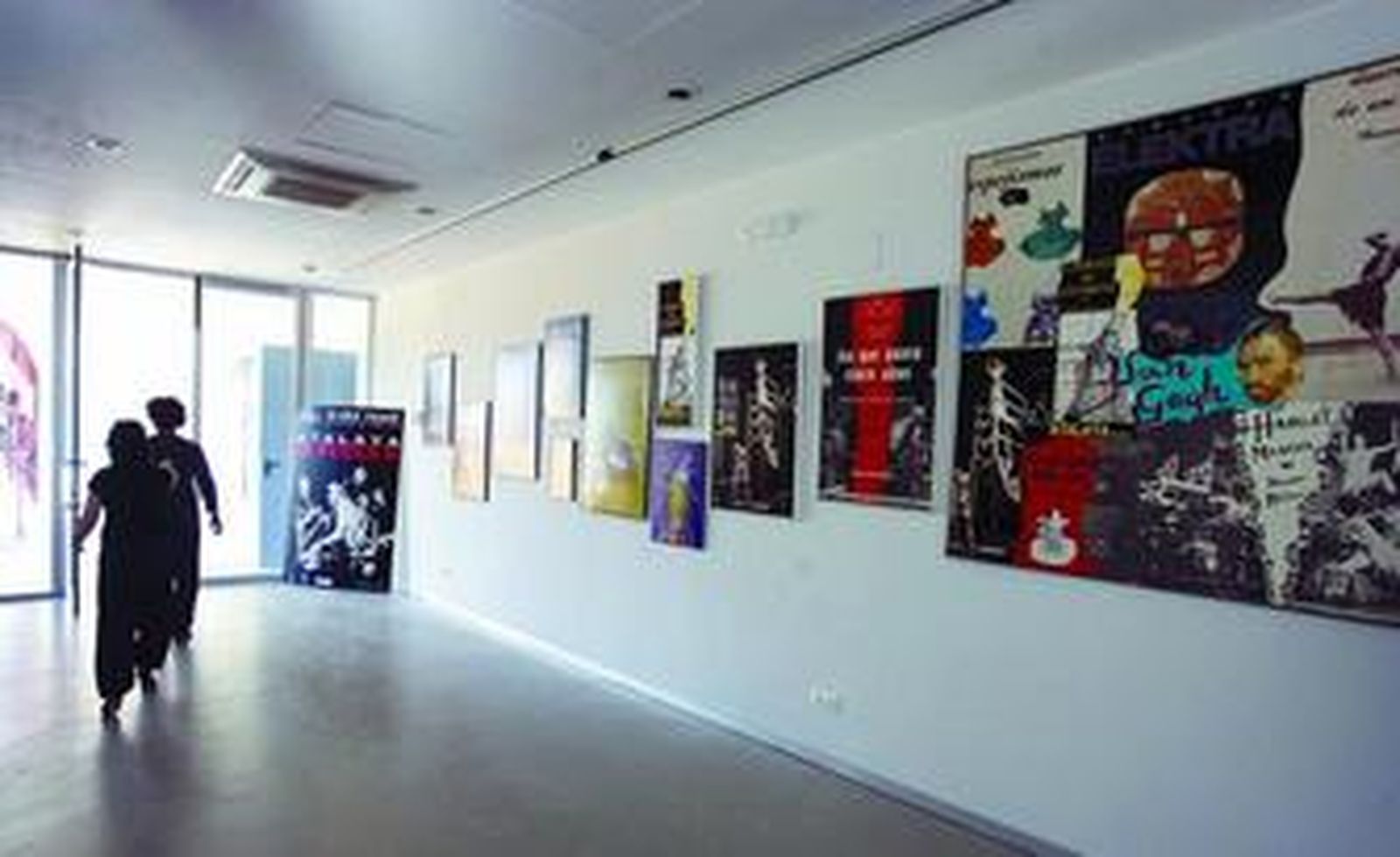 El Centro Internacional de Investigación Teatral se ubica en la Avenida Parque de Despeñaperros, junto al Carrefour Macarena.