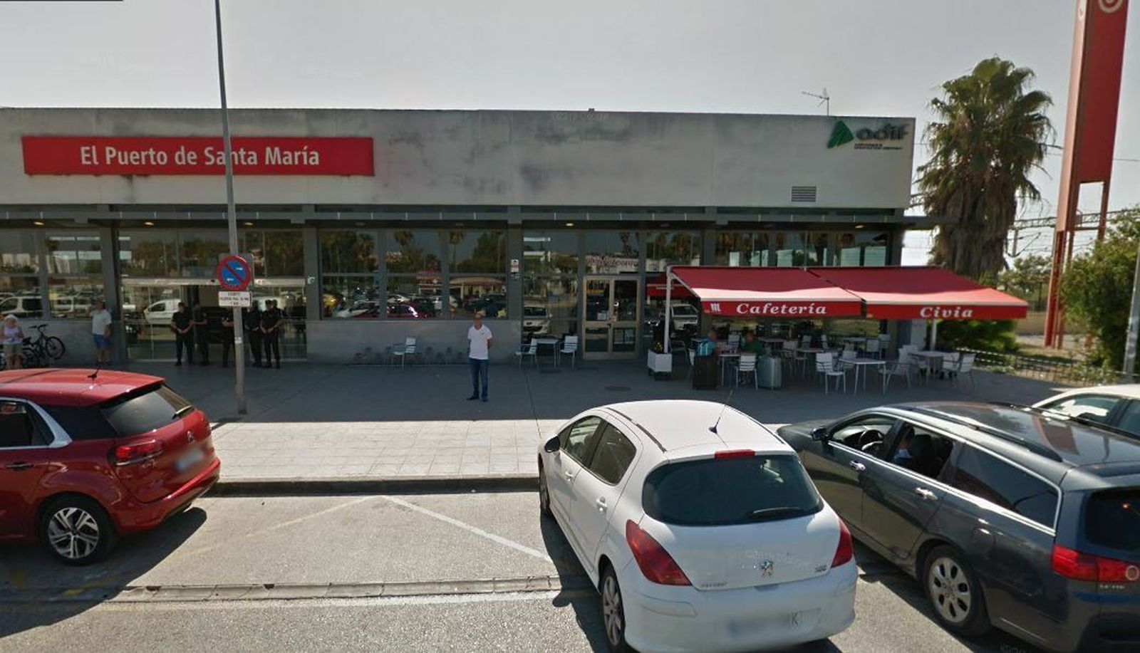 Imagen exterior de la estación de tren de El Puerto.