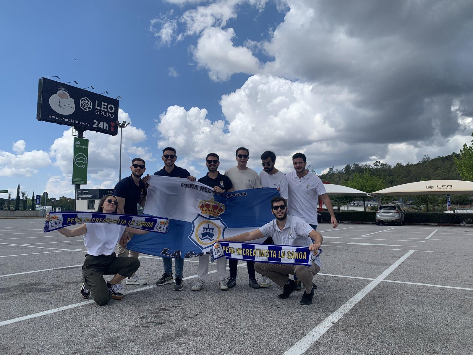 Afición del Recre camino a Cáceres. Afición del Recre camino a Cáceres.