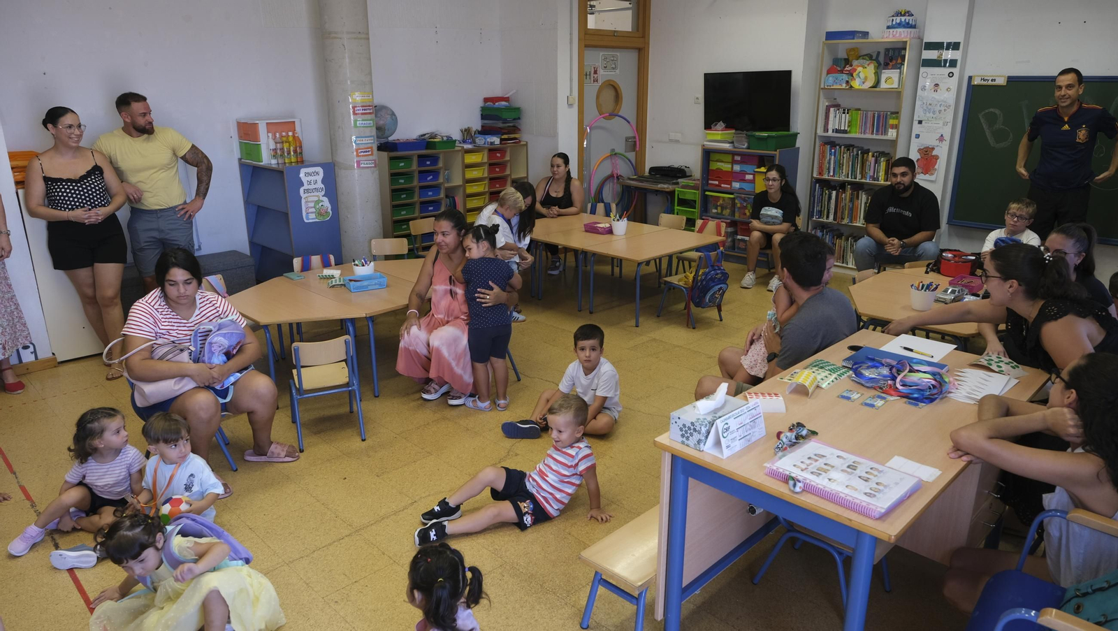 El curso escolar empieza en el Colegio Ginés Morata de Almería, en imágenes