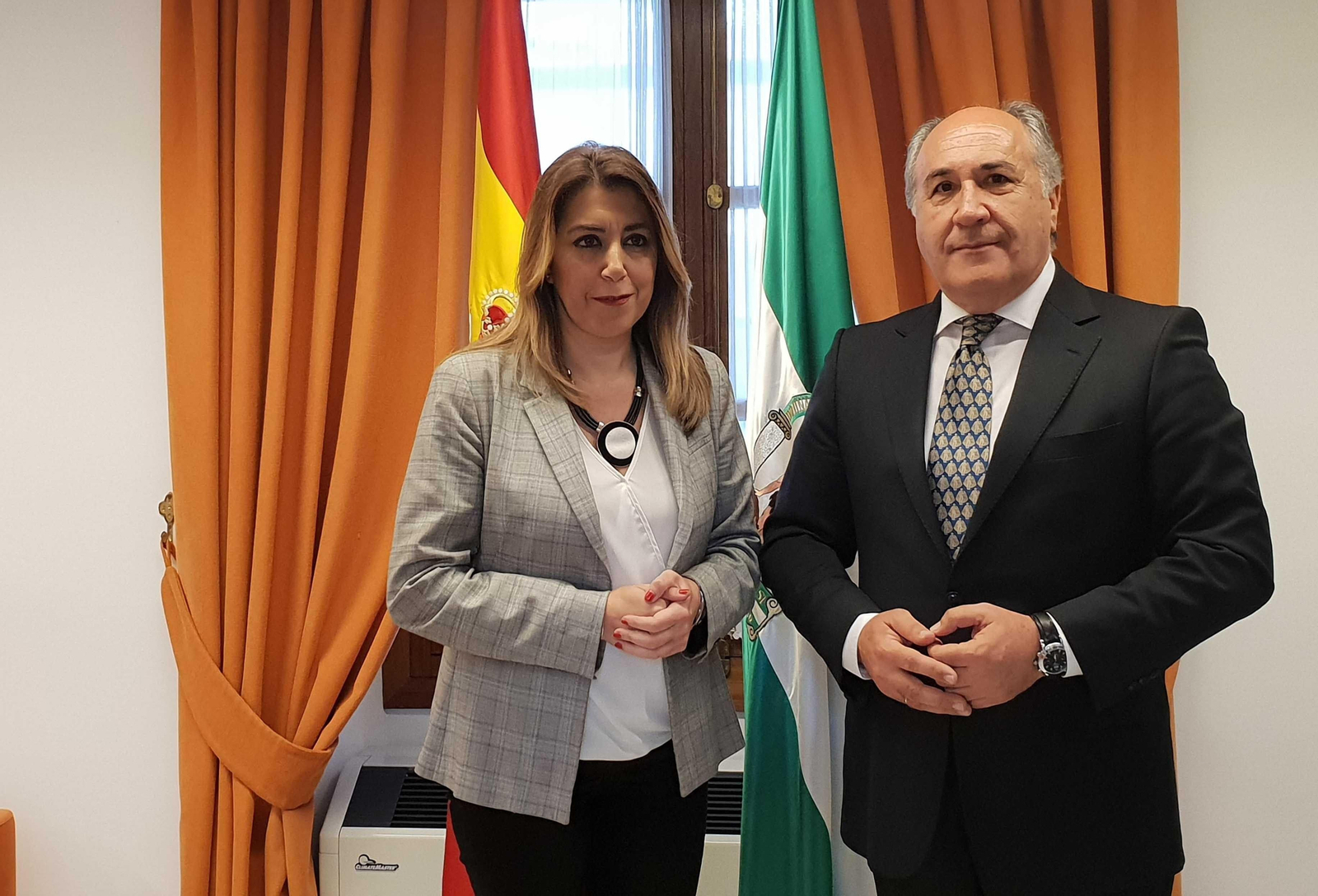 Susana Díaz y José Ignacio Landaluce, ayer en el Parlamento de Andalucía.