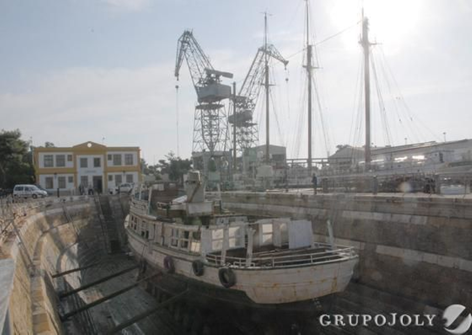 El Vaporcito se encuentra ya en el dique seco de los astilleros de San Fernando a la espera de una decisión sobre su futuro.

Foto: Elias Pimentel