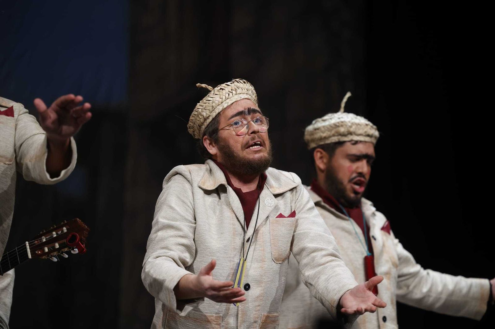 Chirigota 'Çembrando coplâ (la comparça er pueblo)'.