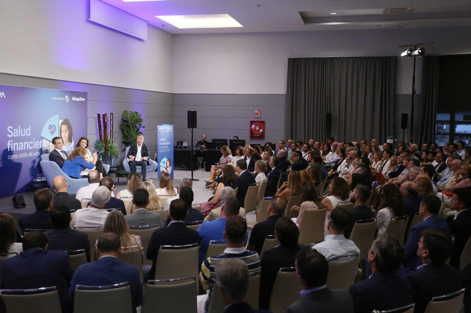 Las fotos del encuentro 'Salud financiera como estilo de vida' organizado por 'Málaga Hoy' y patrocinado por BBVA. Las fotos del encuentro 'Salud financiera como estilo de vida' organizado por 'Málaga Hoy' y patrocinado por BBVA.