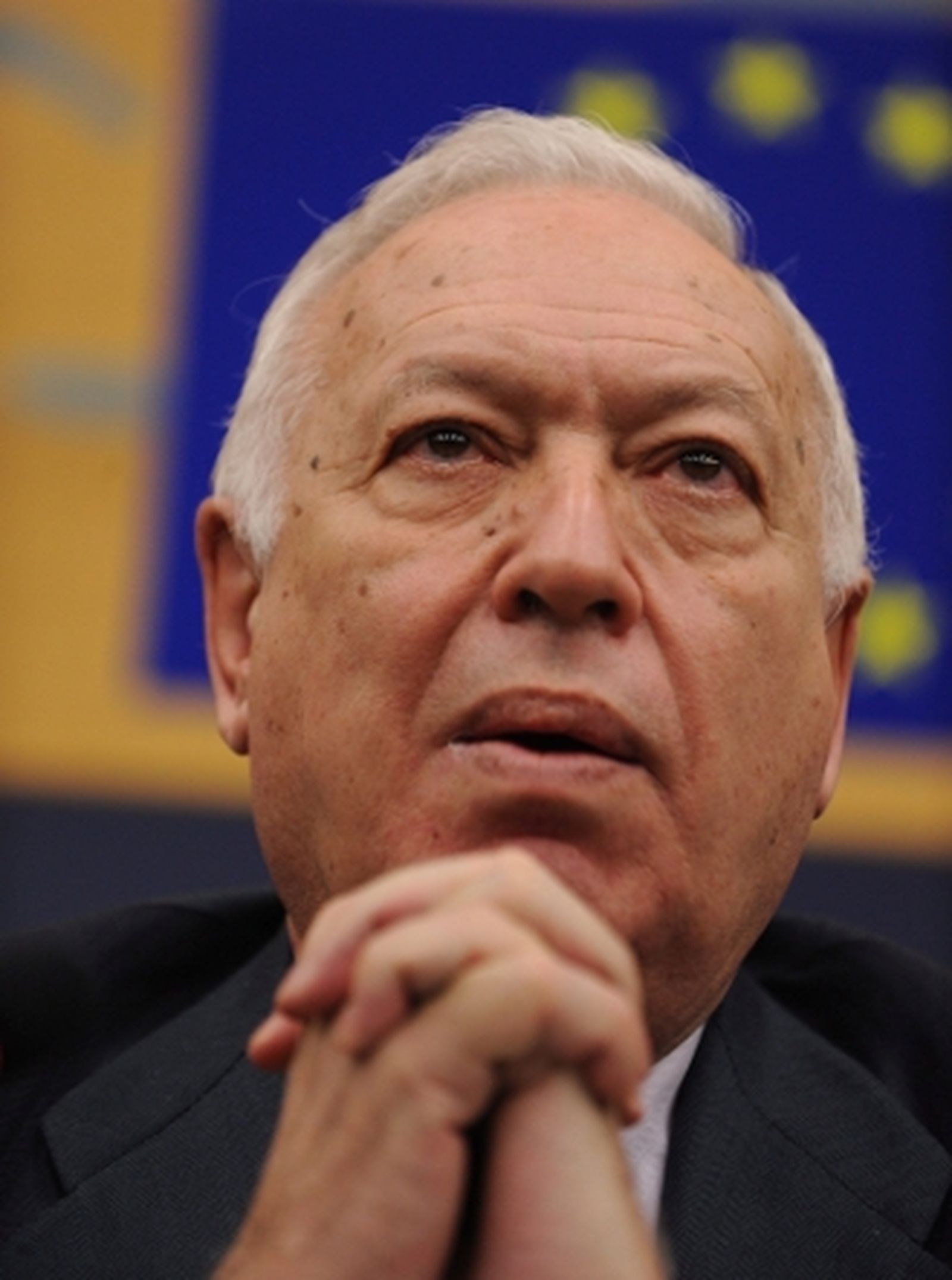 Exteriores repatría a 12 cooperantes en el Sahara por amenaza terrorista