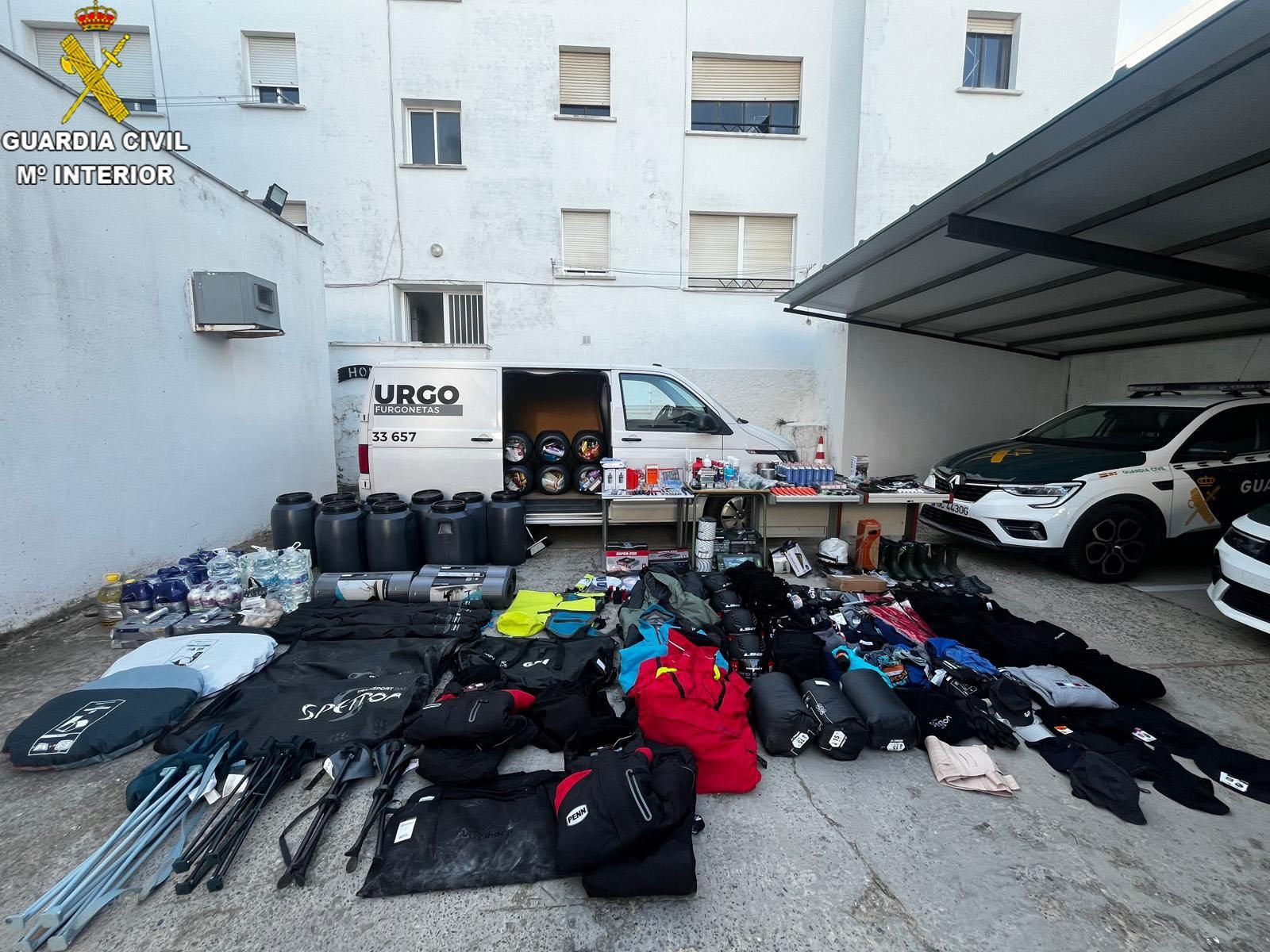 La Guardia Civil interviene material 'narcologístico' valorado en 20.000 euros La Guardia Civil interviene material 'narcologístico' valorado en 20.000 euros