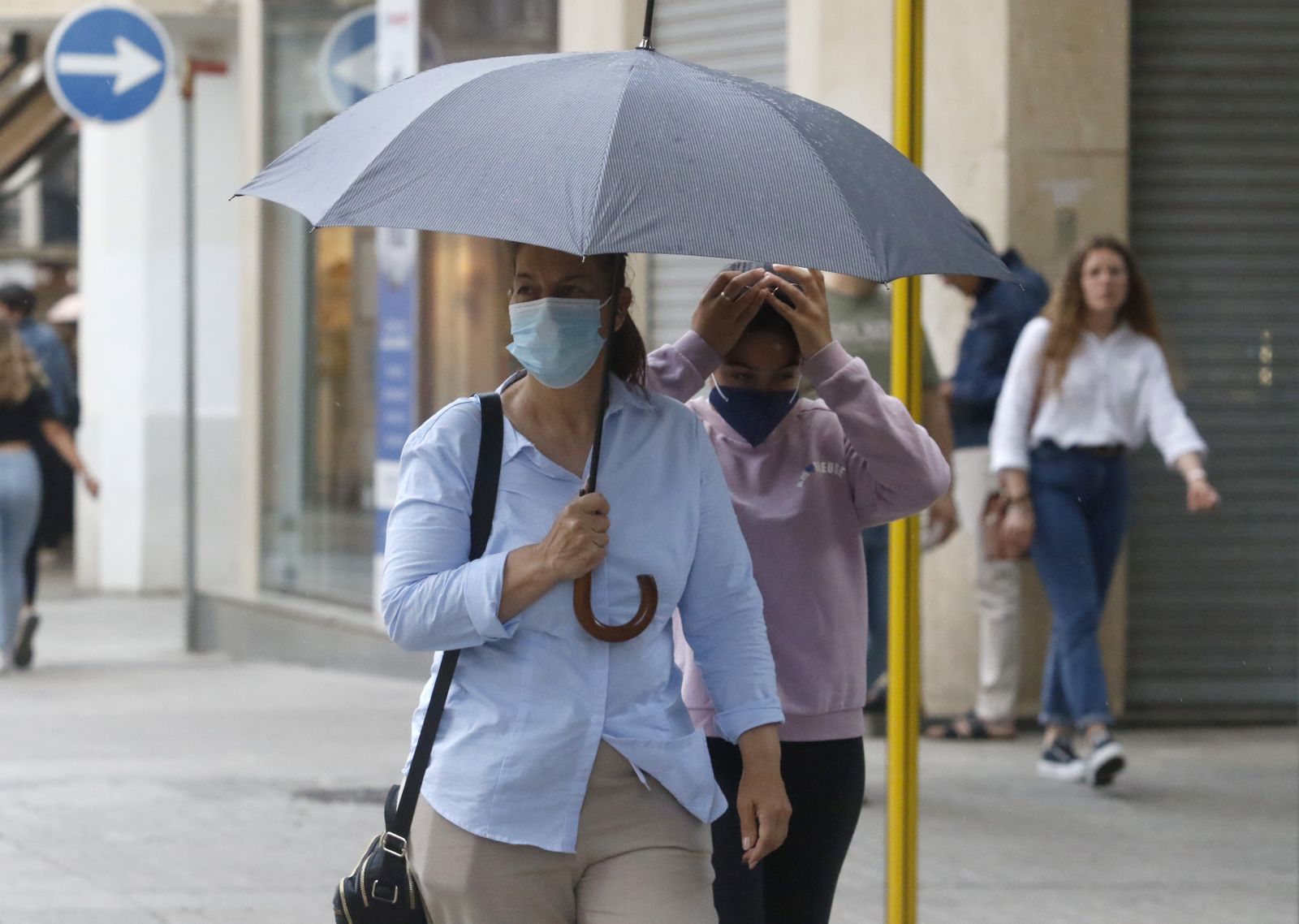 El puente de mayo se despide con lluvia en Córdoba, en imágenes