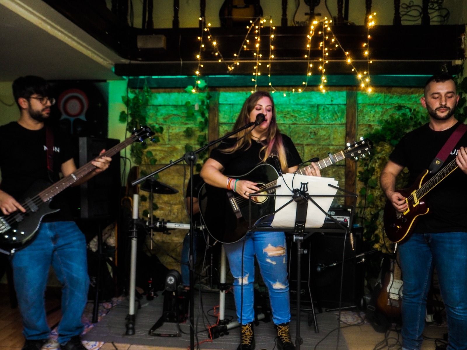 El grupo MUN, durante su actuación el sábado en El Rincón de la Luna.