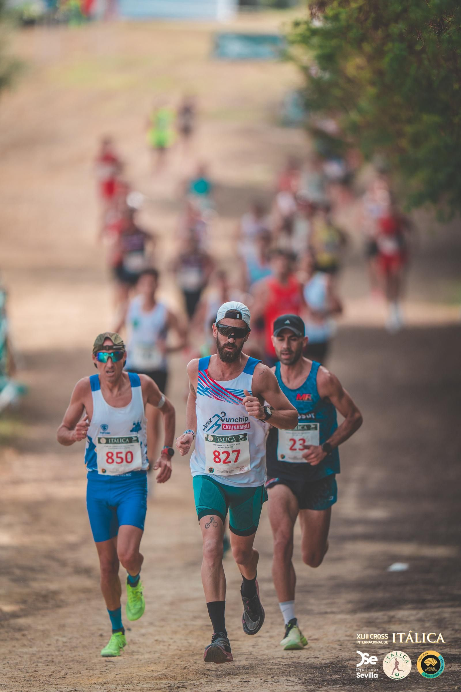 Búscate en las fotos del Cross de Itálica 2025 | 2