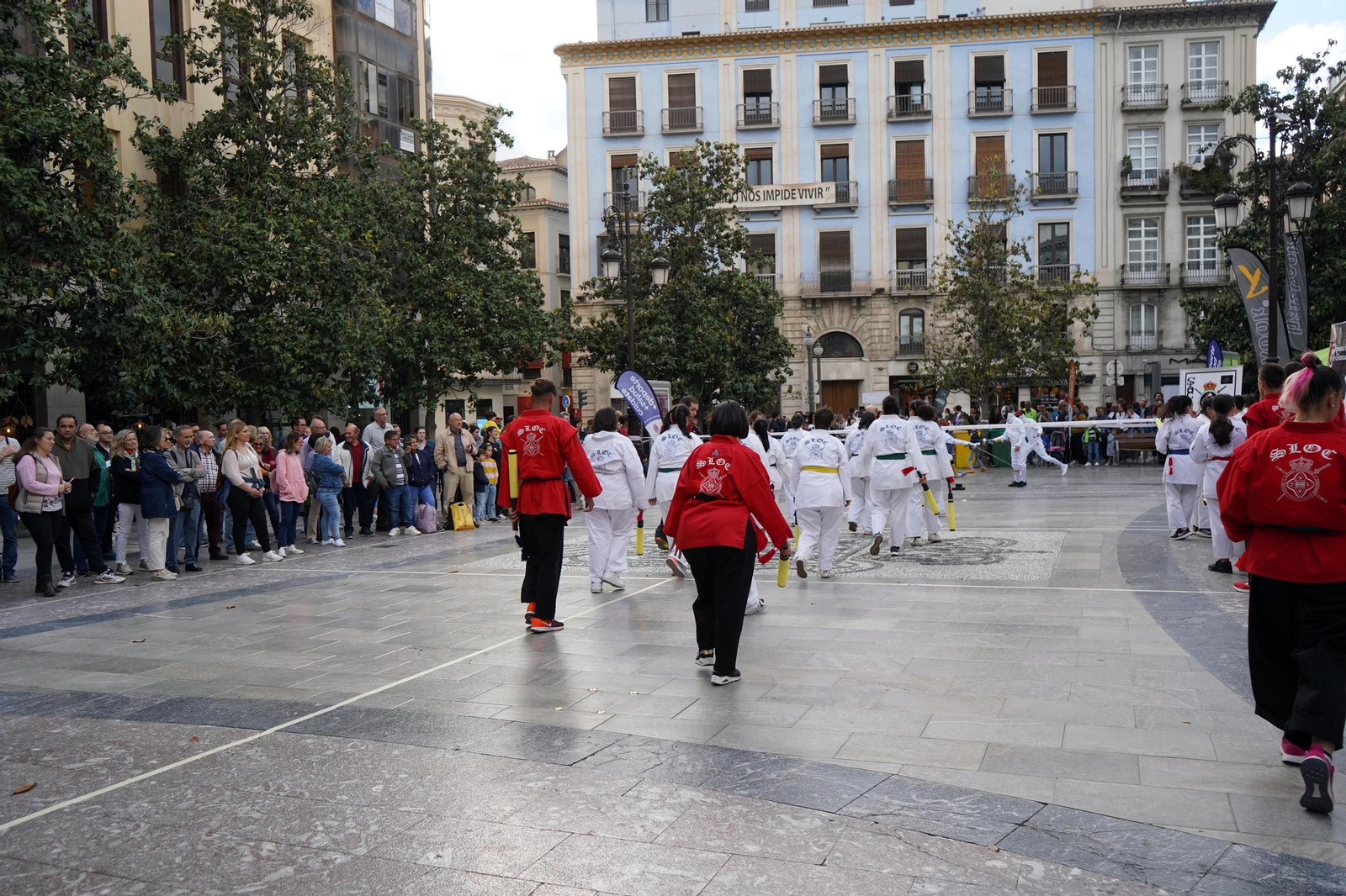 Las mejores fotos de la Noche en Blanco de Granada: del concierto de Xoel López a partidos de baloncesto